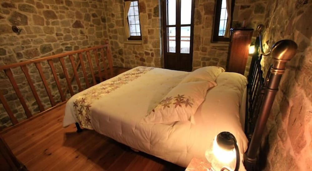 Фото Lithos Traditional Houses