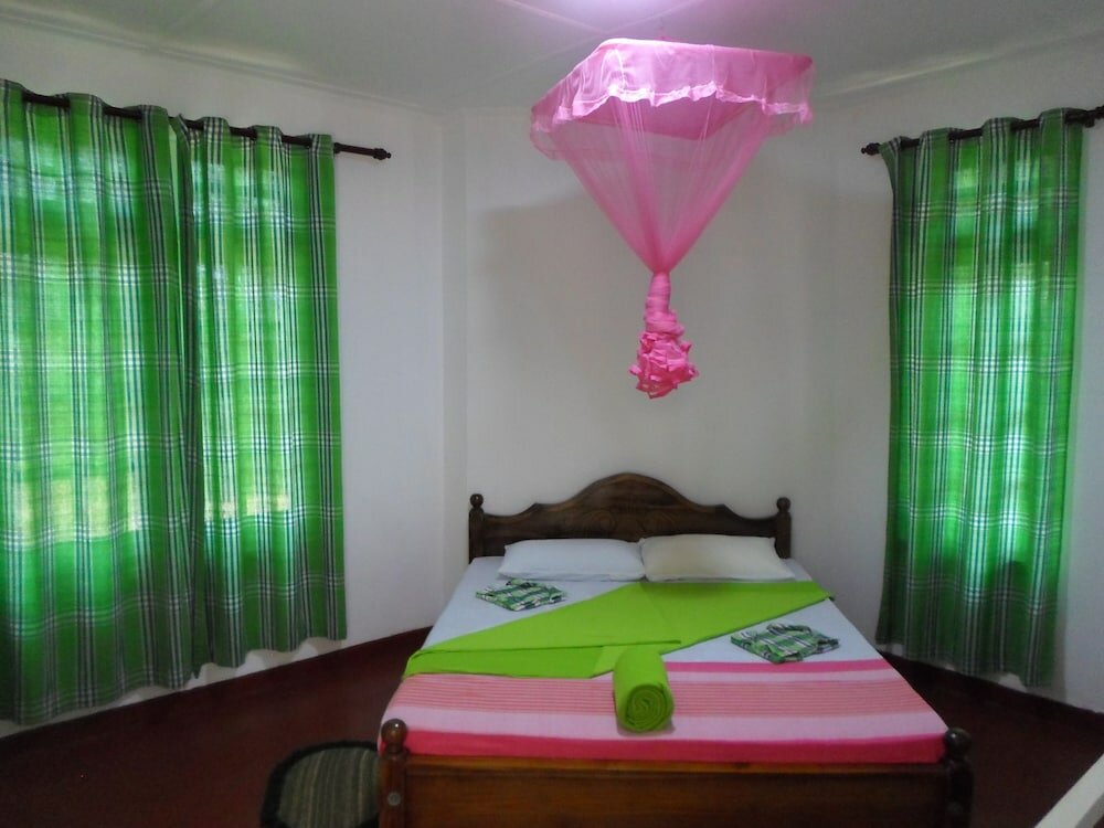 Фото Green Lantern Inn