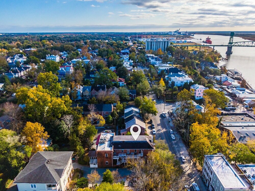 Фото Front Street Inn