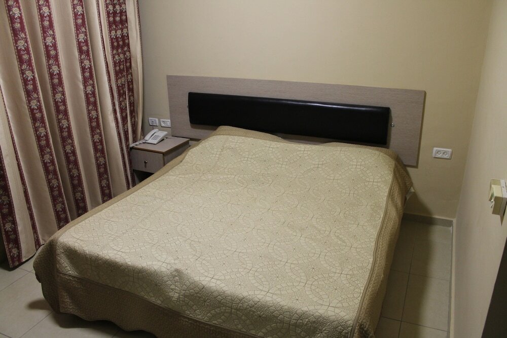 Фото Alexander Hotel