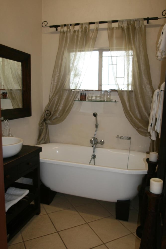 Фото Dusk to Dawn Guesthouse