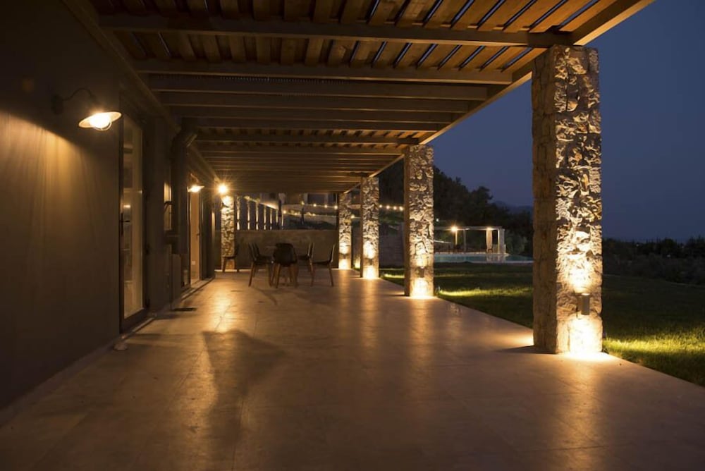 Фото Elimnion Resort