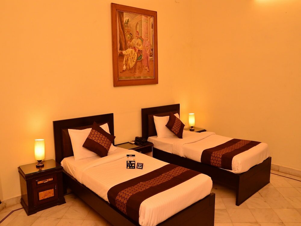 Фото Oyo 2689 Hotel Karan Villas