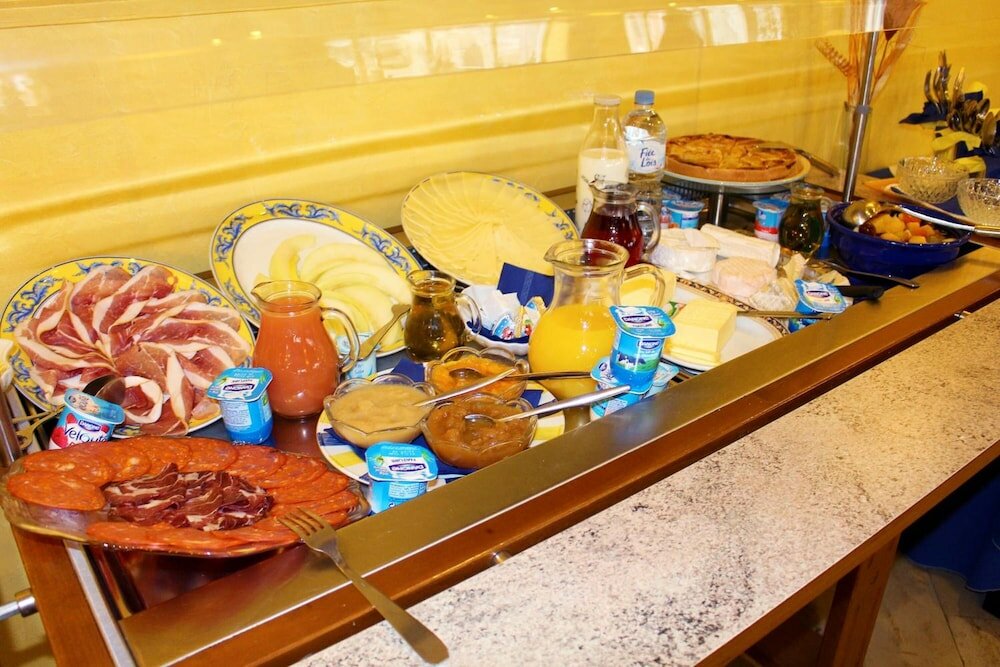 Фото Les Reflets Jaunes