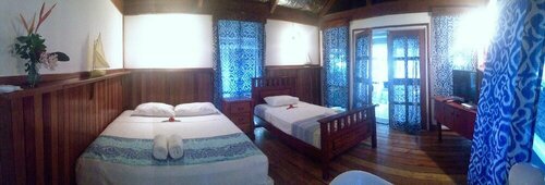 Гостиница Driftwood Resort в Алотау