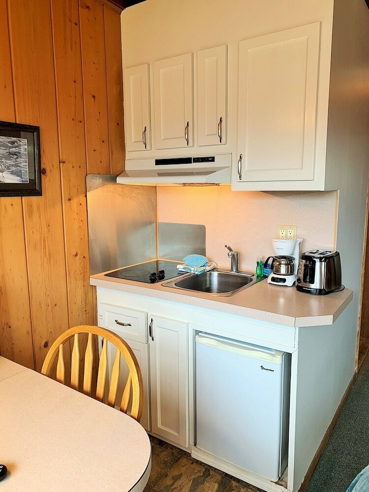 Фото Breakers Boutique Inn