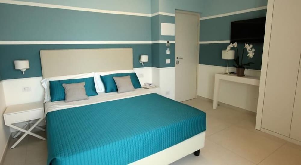 Фото Hotel Ambassador