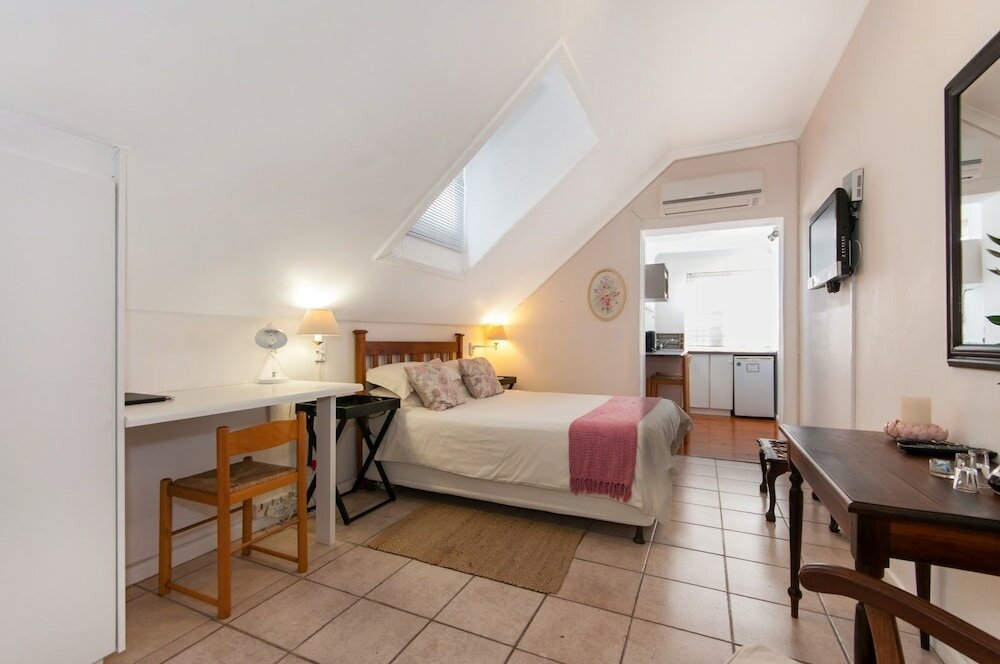 Фото Millard Crescent Guest House