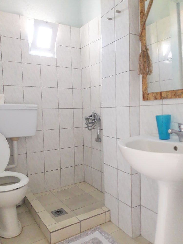 Фото Artemis Studios & Apartments