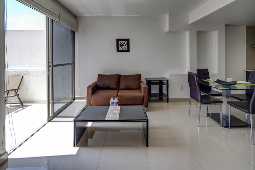 Фото Grupo Kings Suites Alfredo de Musset