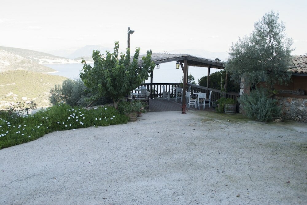 Фото Arethousa Villas