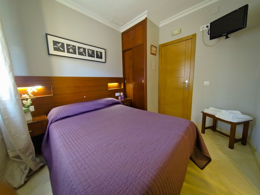 Фото Hostal La Muralla