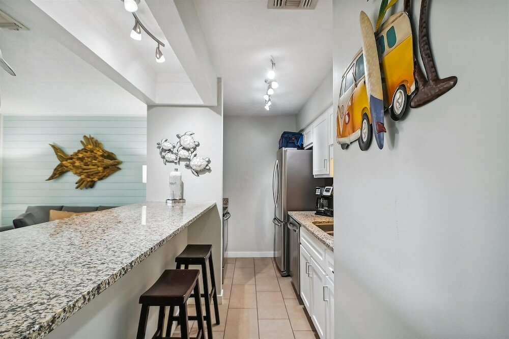 Фото Endless Summer E3 by Book That Condo