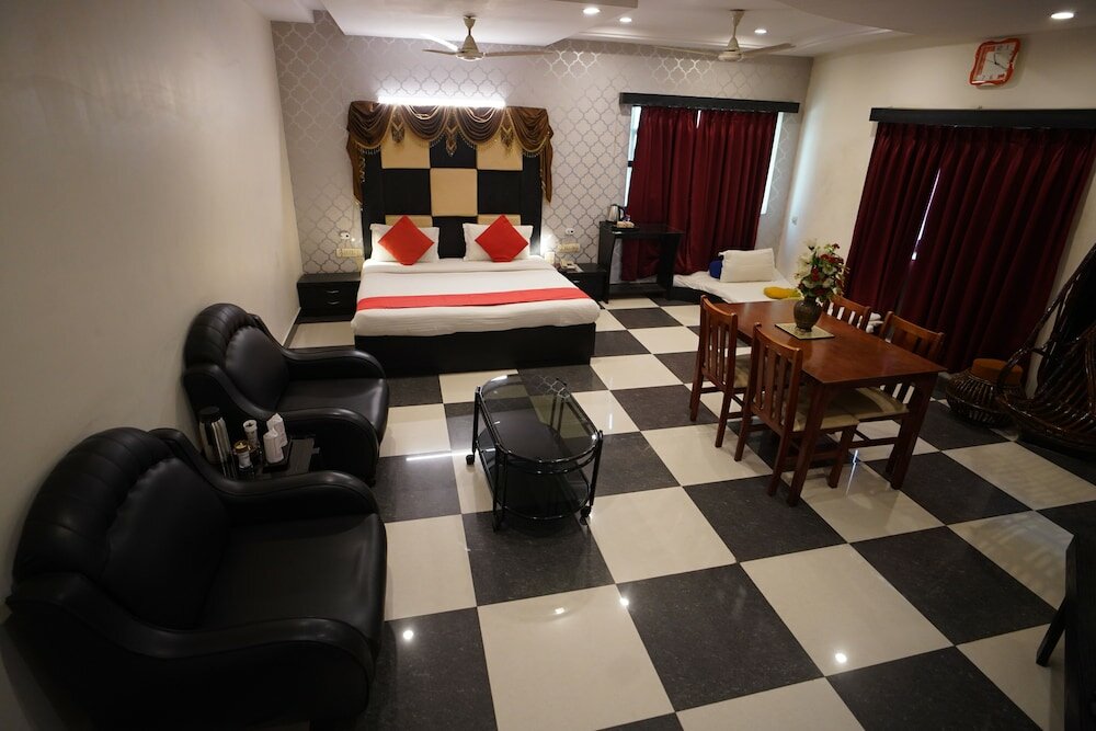 Фото Hotel Gokul