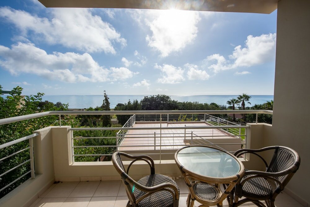 Фото Portela Apartments Kampoula