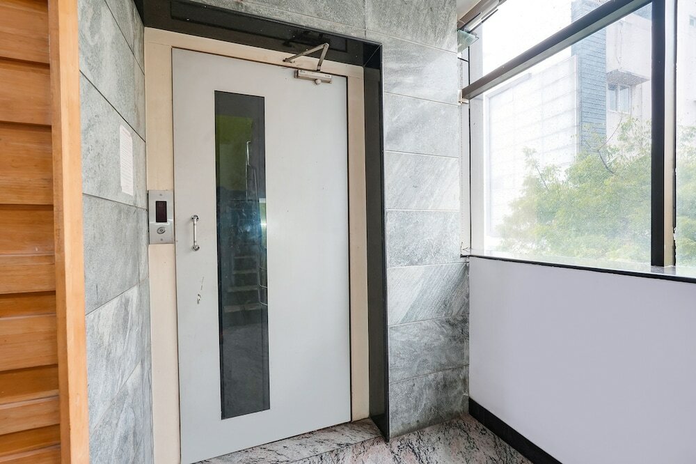 Фото Fabexpress Raj Supreme Residency