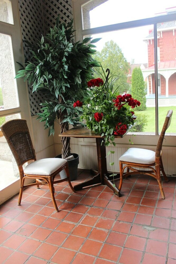 Фото Grey Gables Inn