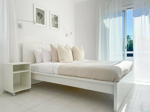Гостиница Phaedrus Living: Azure Serenity Villa