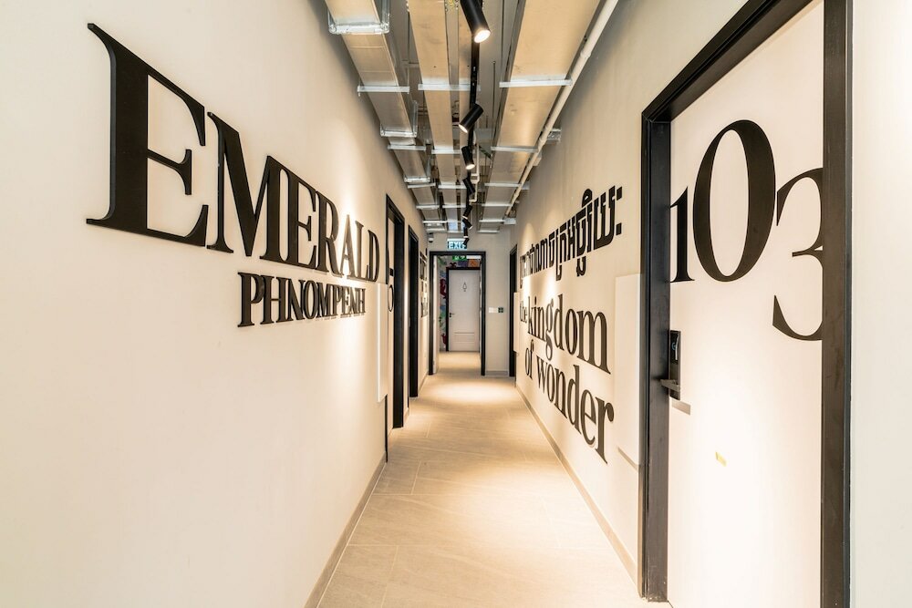 Фото Emerald Hotel Residence