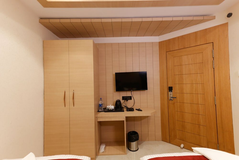 Фото Hotel Sarc Inn