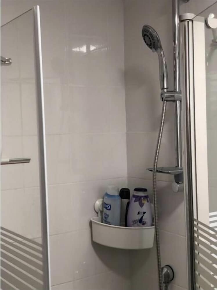 Фото Hakerem Studio Lofts by Sea N' Rent