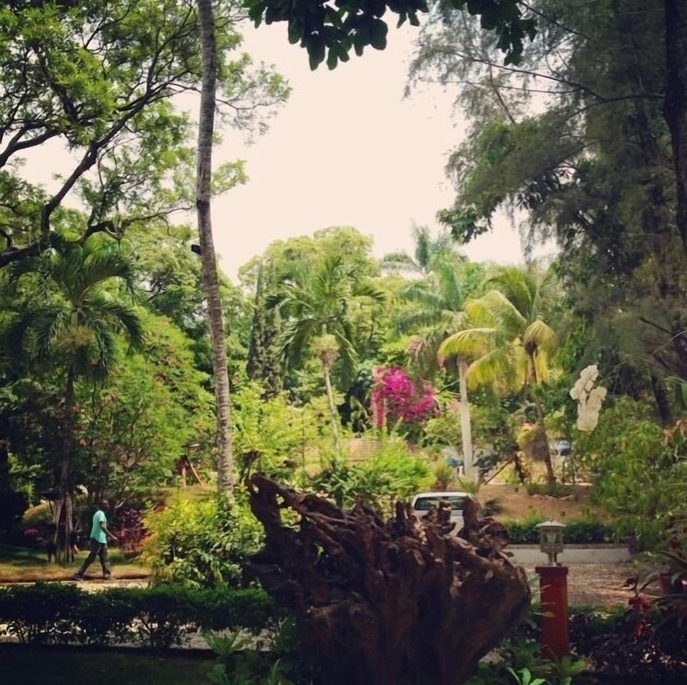 Фото Maxime Boutique Hotel