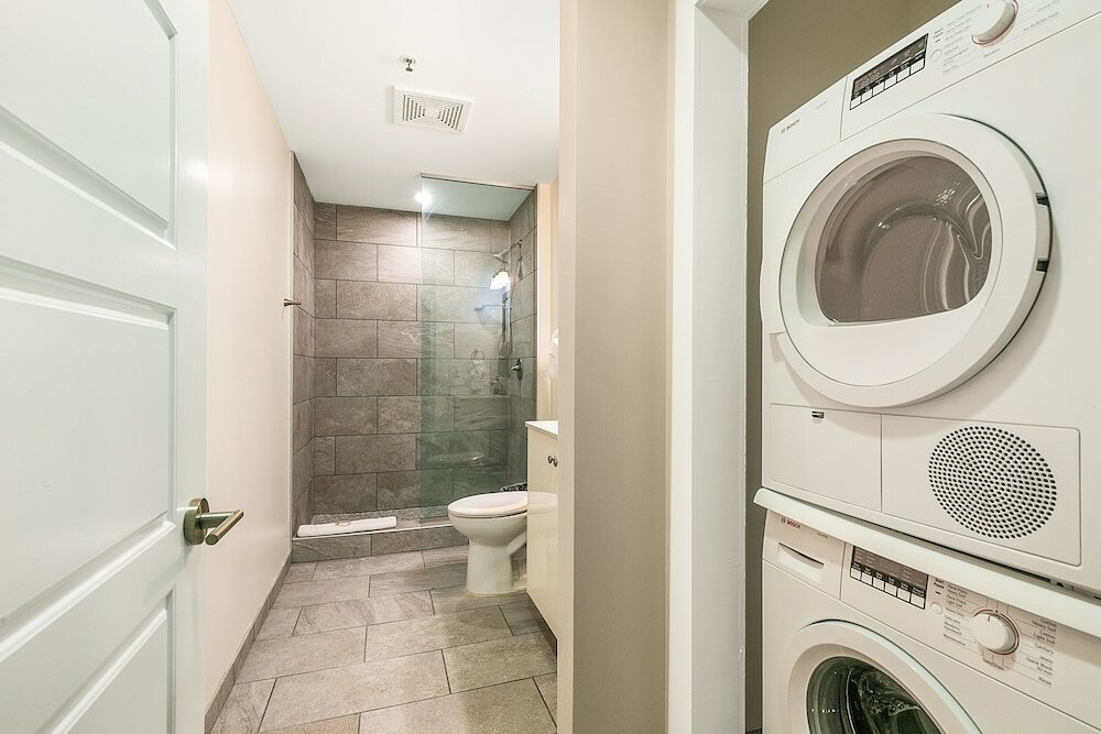 Фото Heart of Nola Modernized 4br Condo Gem