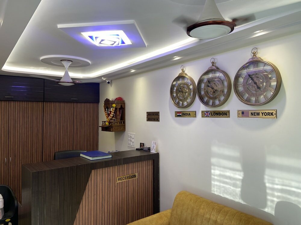 Фото Hotel Classio Inn - Kokilaben Hospital