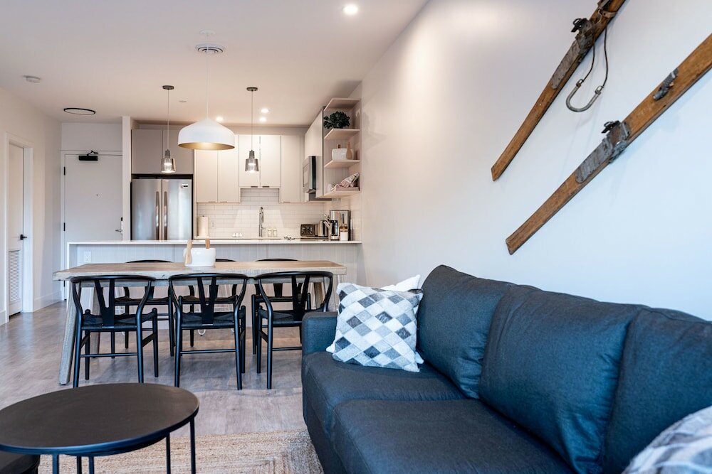 Фото Drop In Condo by Revelstoke Vacations