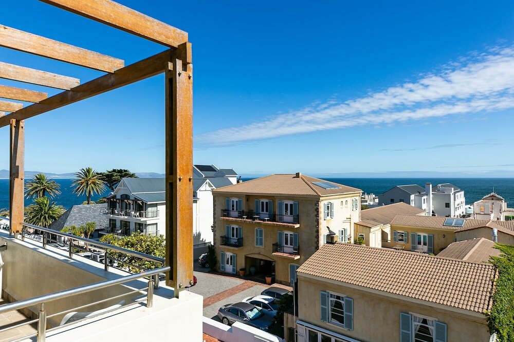 Фото Harbour House Hotel