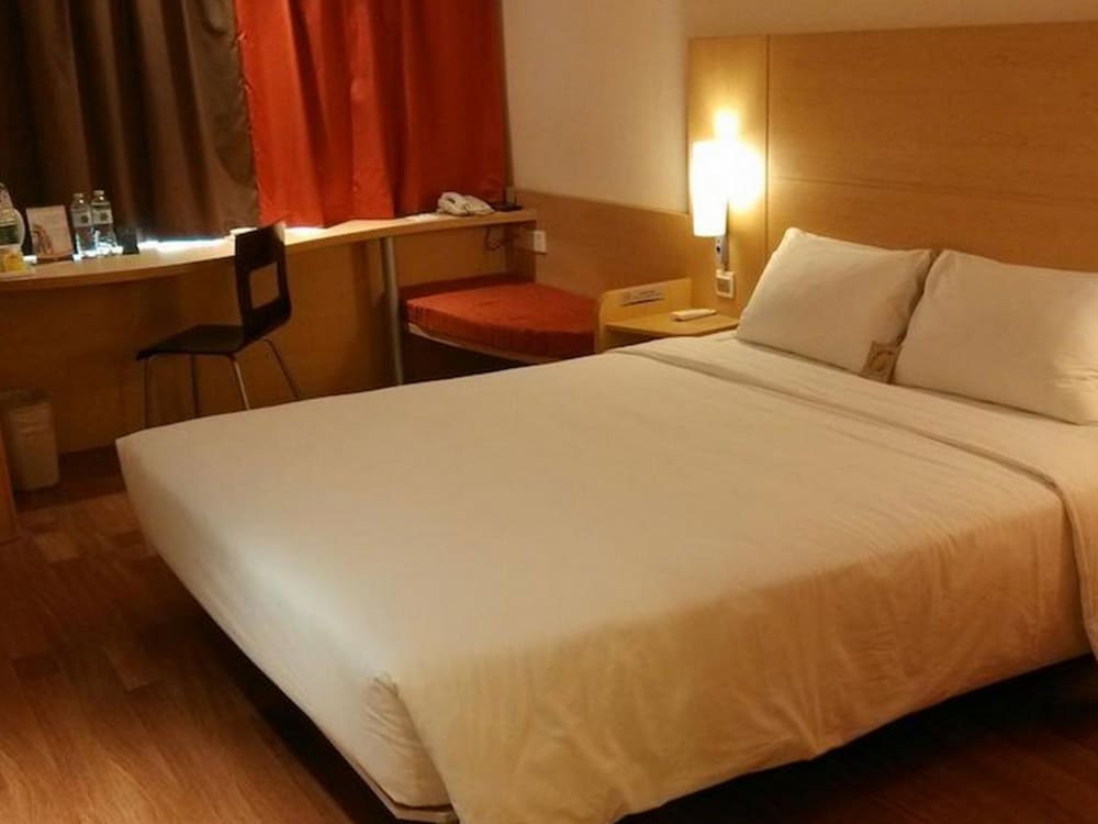 Фото Ibis Chengdu Yongfeng Hotel