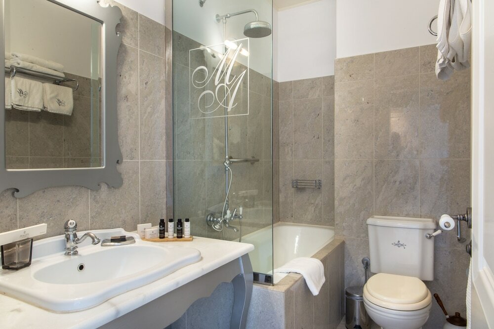 Фото Micra Anglia Boutique Hotel & SPA