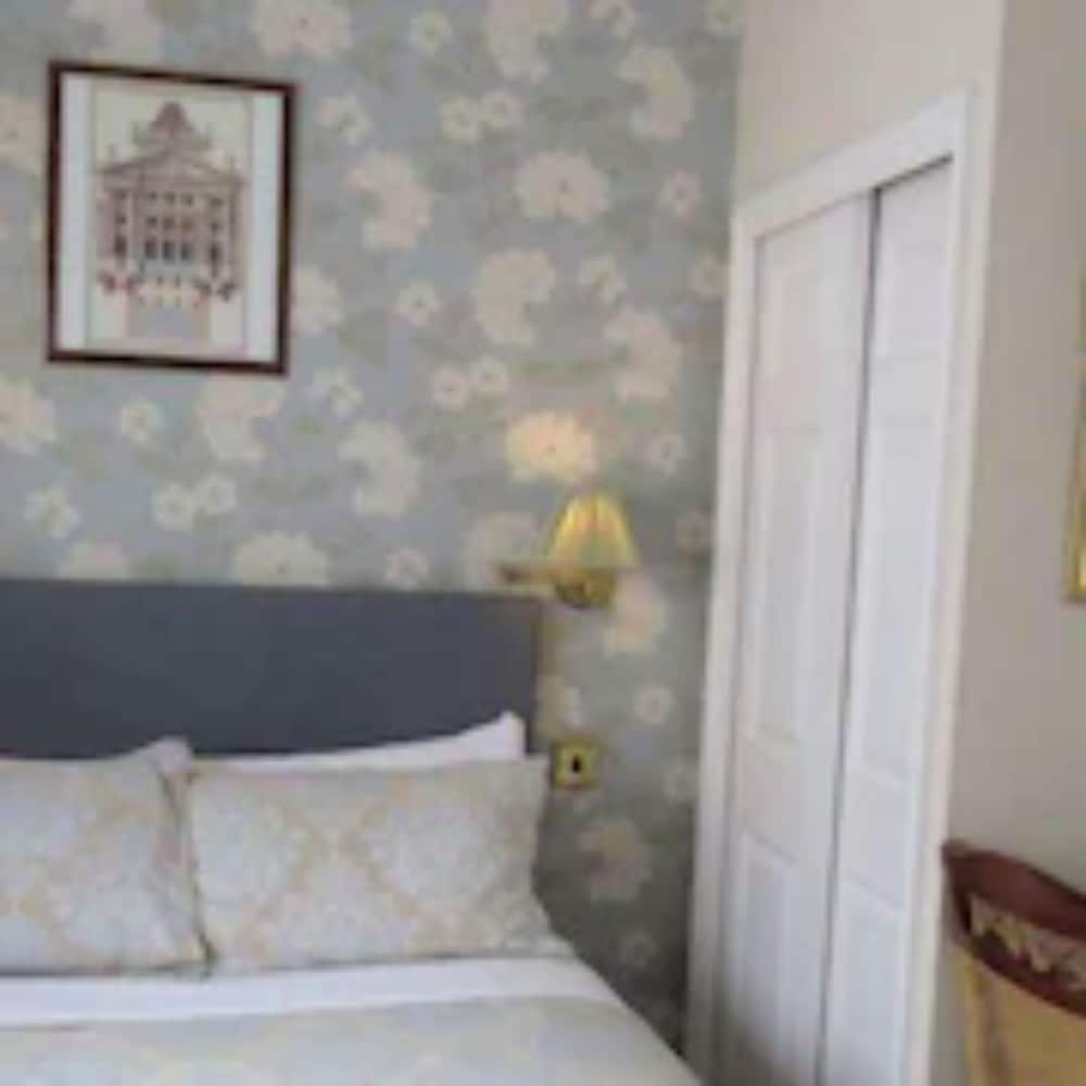 Фото Hunters Lodge