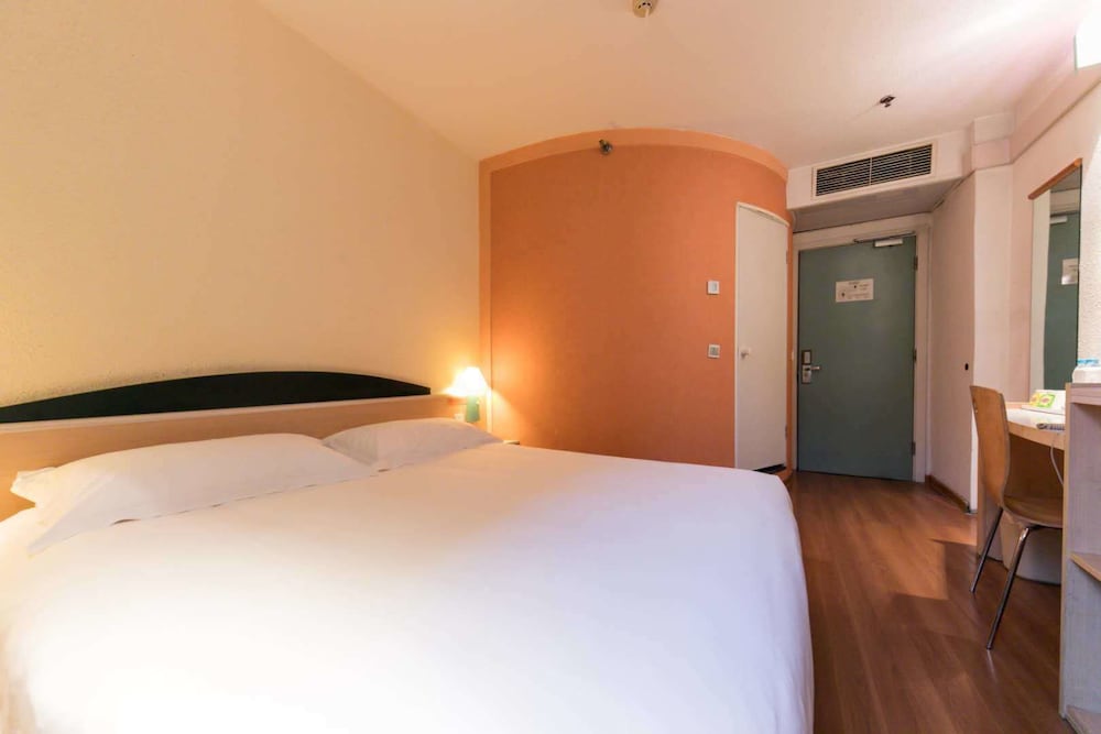 Фото Ibis Wuhan Hankou Hotel