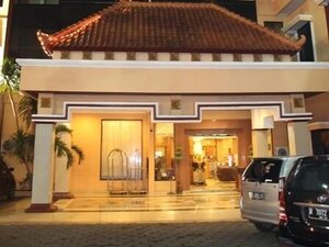 New Siliwangi Hotel & Restaurant (Jalan Mgr. Soegijapranata, 61), hotel