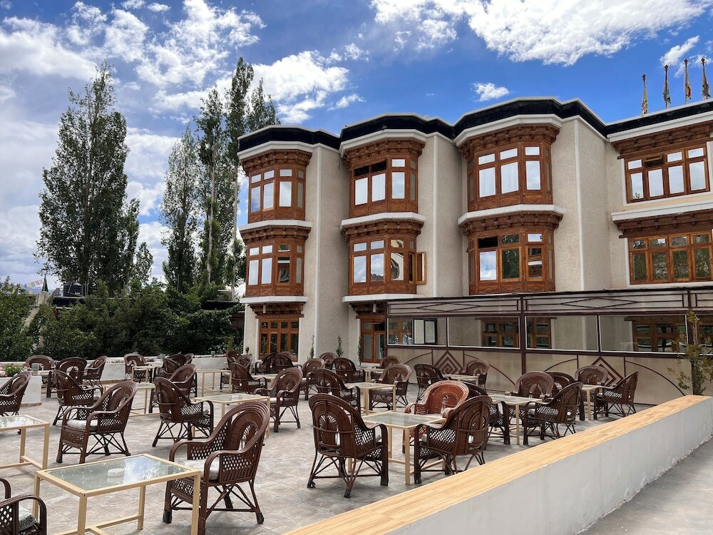 Фото отеля 1