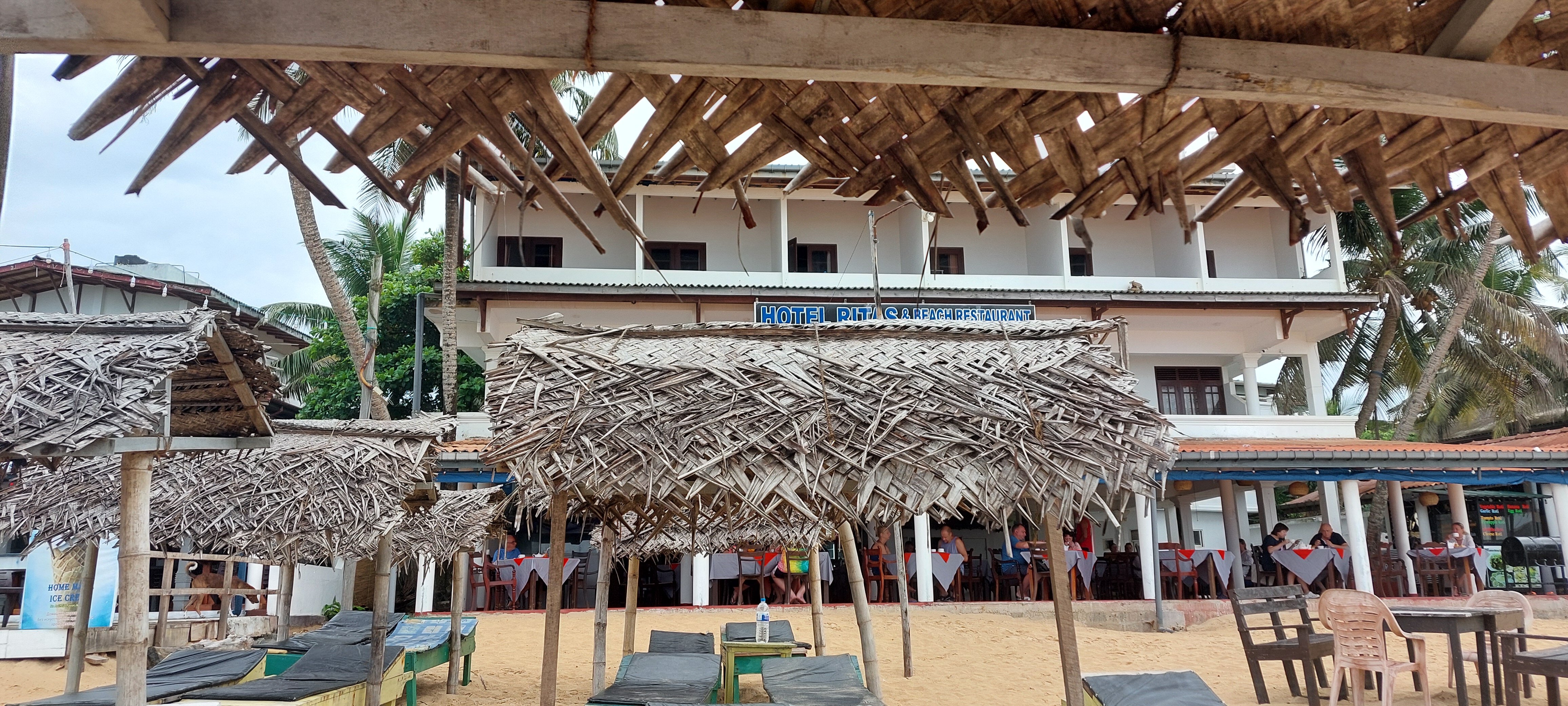 Фото Hotel Ritas & Beach Restaurant