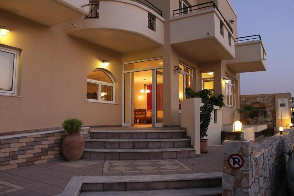 Фото отеля 2