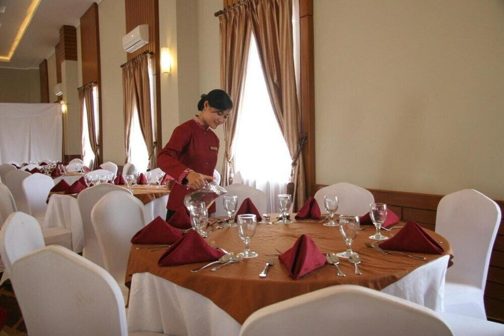 Фото Hotel Dafam Pekalongan