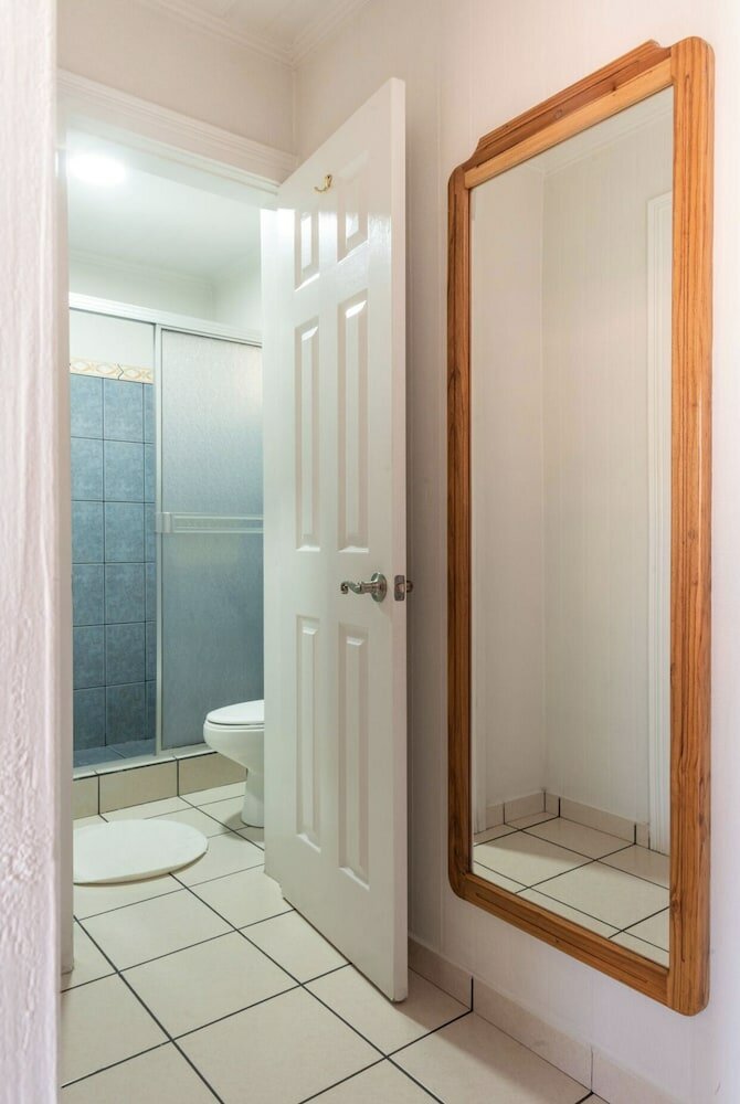 Фото Prado Inn & Suites