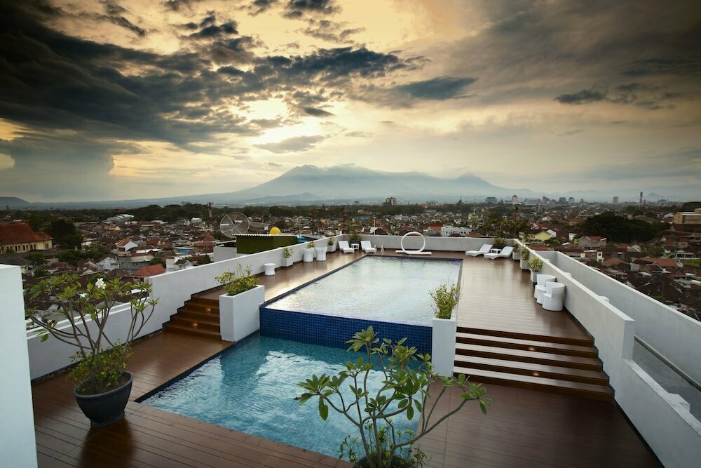 Hotel Maxone Hotels at Malang, Malang, photo