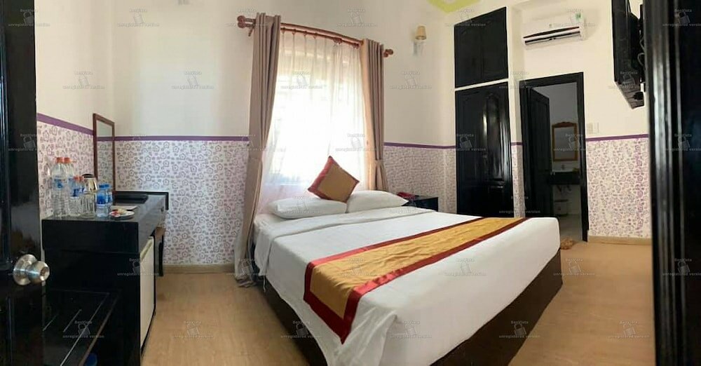 Фото Golden Tulip Hotel