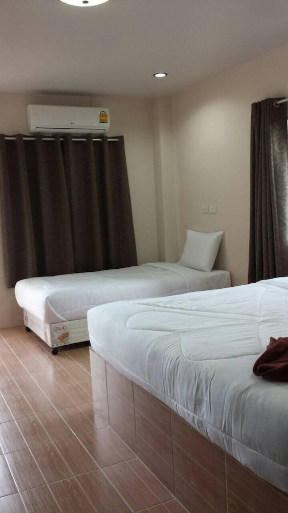 Фото Sairee Center Guesthouse