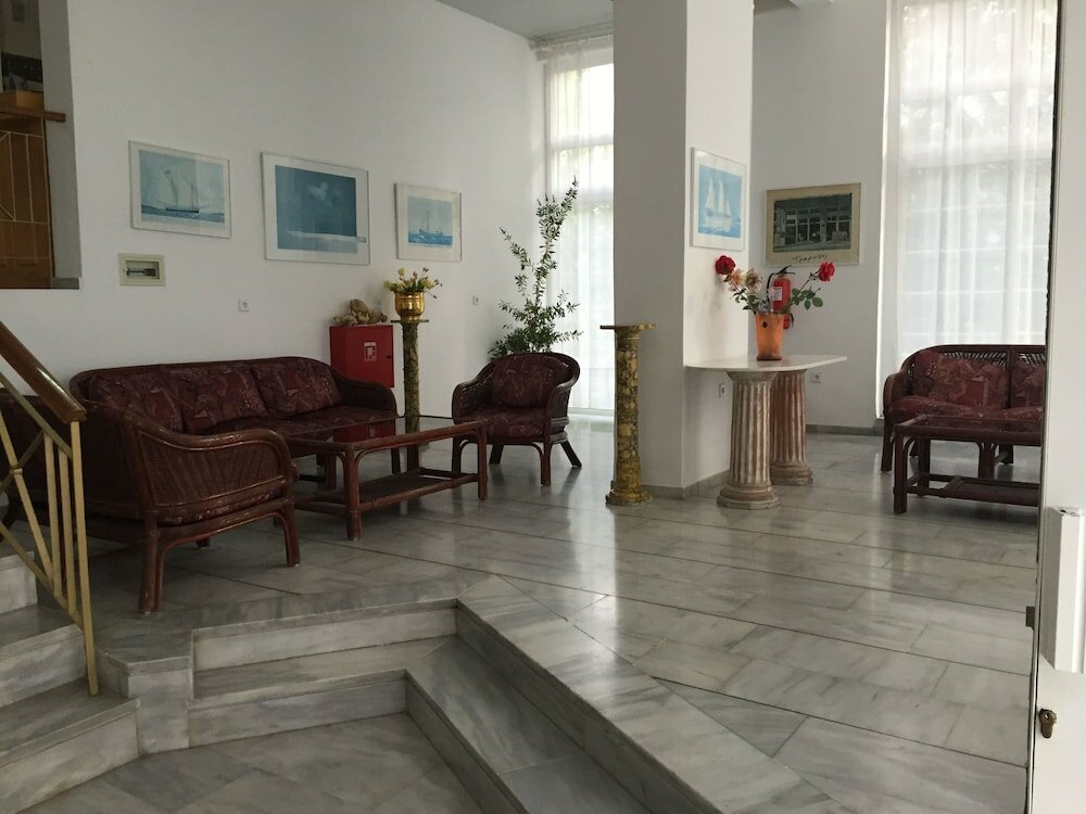 Фото Jasmine Hotel Apartments