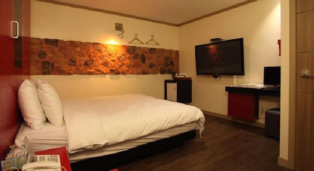 Фото S-Petite Hotel