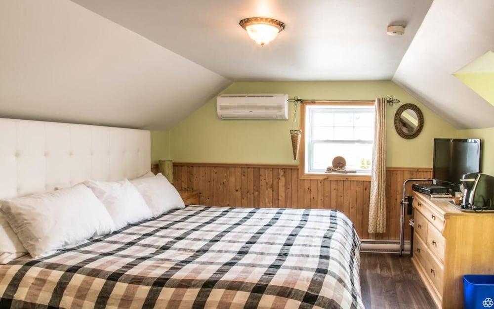 Фото La Galouine Auberge & Restaurant