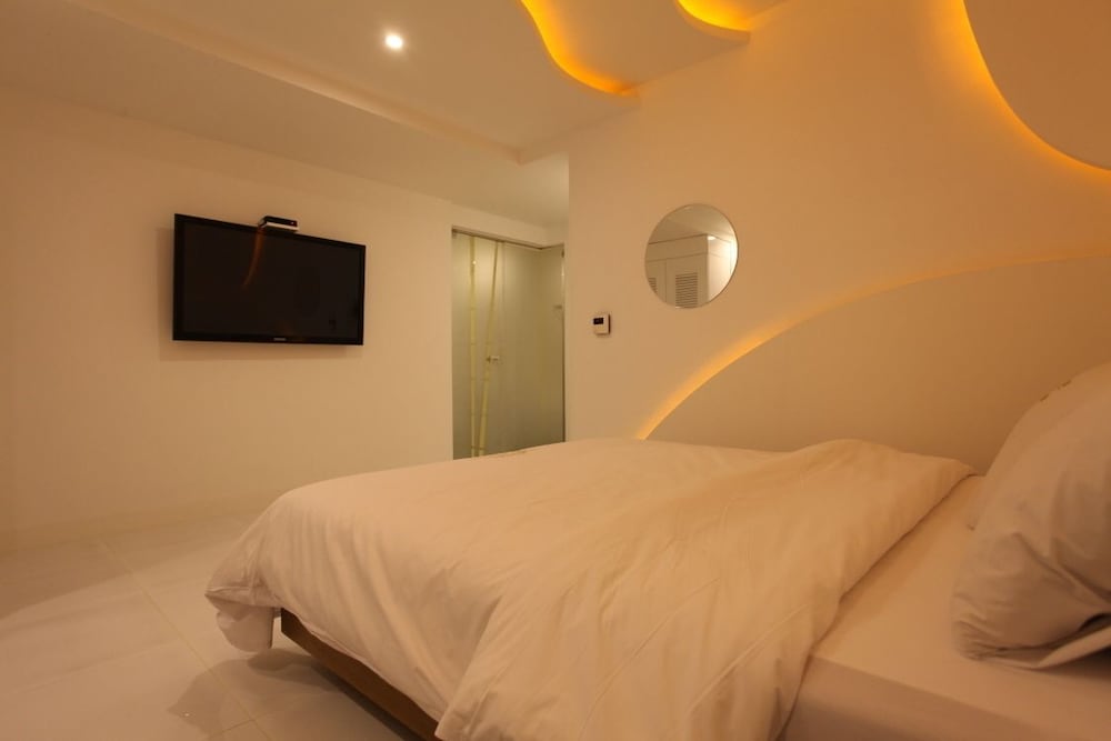 Фото S-Petite Hotel