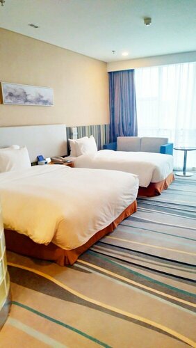 Гостиница Holiday Inn Express Baoji City Centre, an Ihg Hotel в Баоцзи