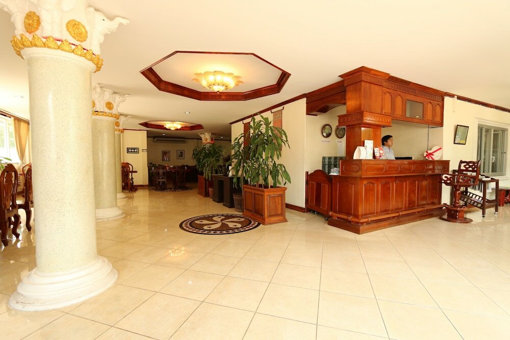 Фото отеля 1