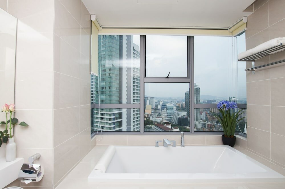 Фото Suasana Suites Bukit Ceylon